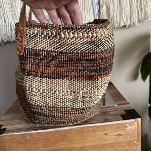90s Vintage Leather Strap Brown Woven Raffia Farmers Market Bucket LRG Tote Bag - Picture 4 of 11